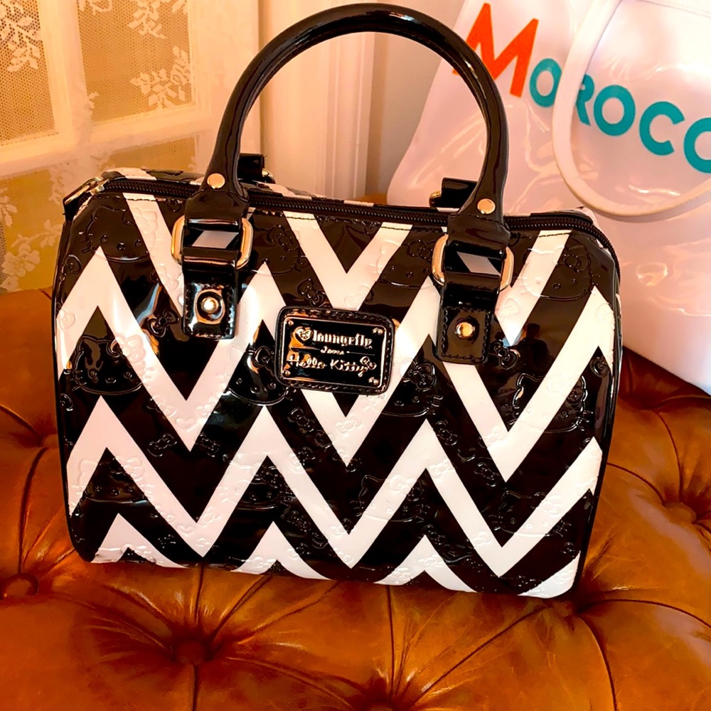 Black and white speedy bag